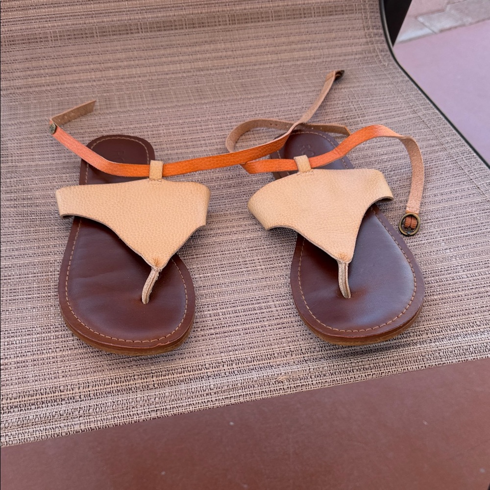 Roxy Tan and Brown Sandals